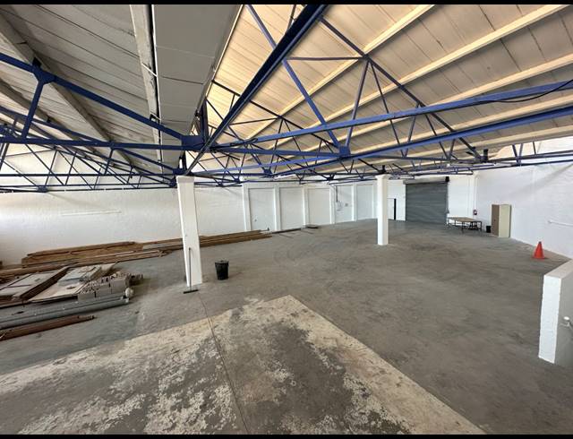 640M² WAREHOUSE TO LET IN PAARDEN EILAND